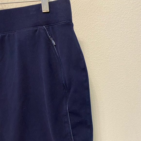 EUC T by Talbots skort in navy blue, size L - Picture 3 of 7
